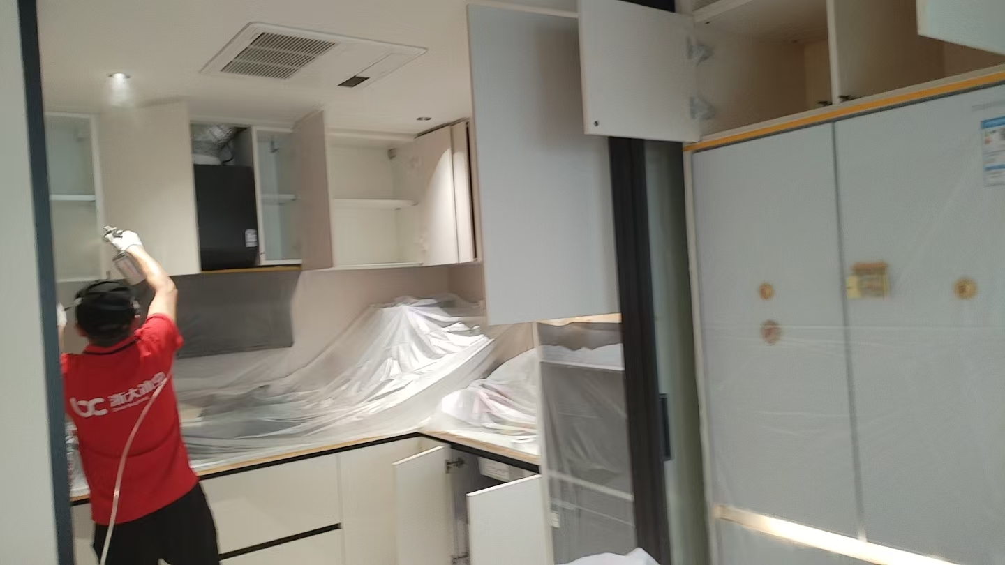 室内空气治理常见问题：深圳精装房异味重，是板材还是软装的问题？