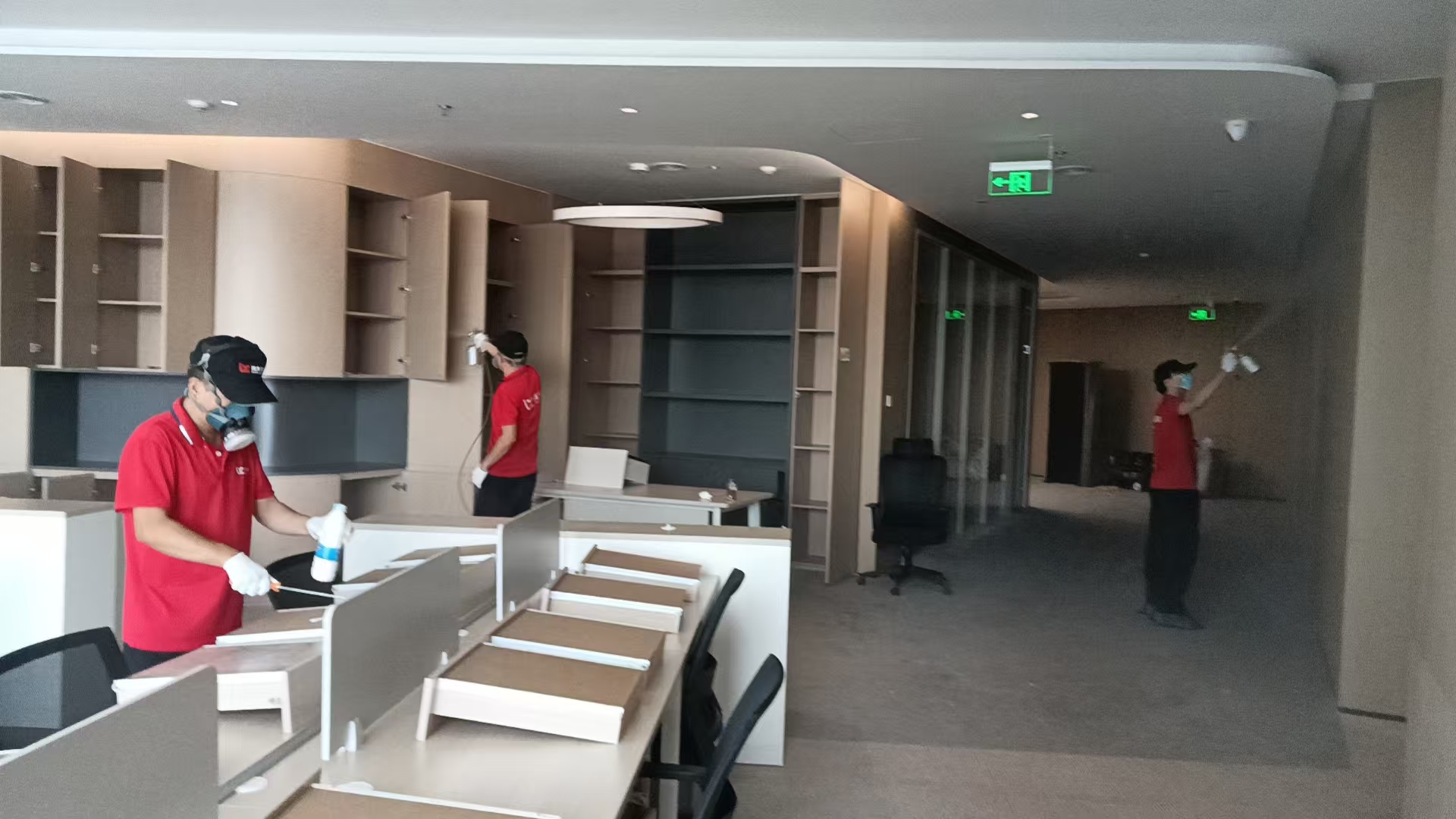 甲醛治理机构：为什么深圳夏季机房更需要压制？
