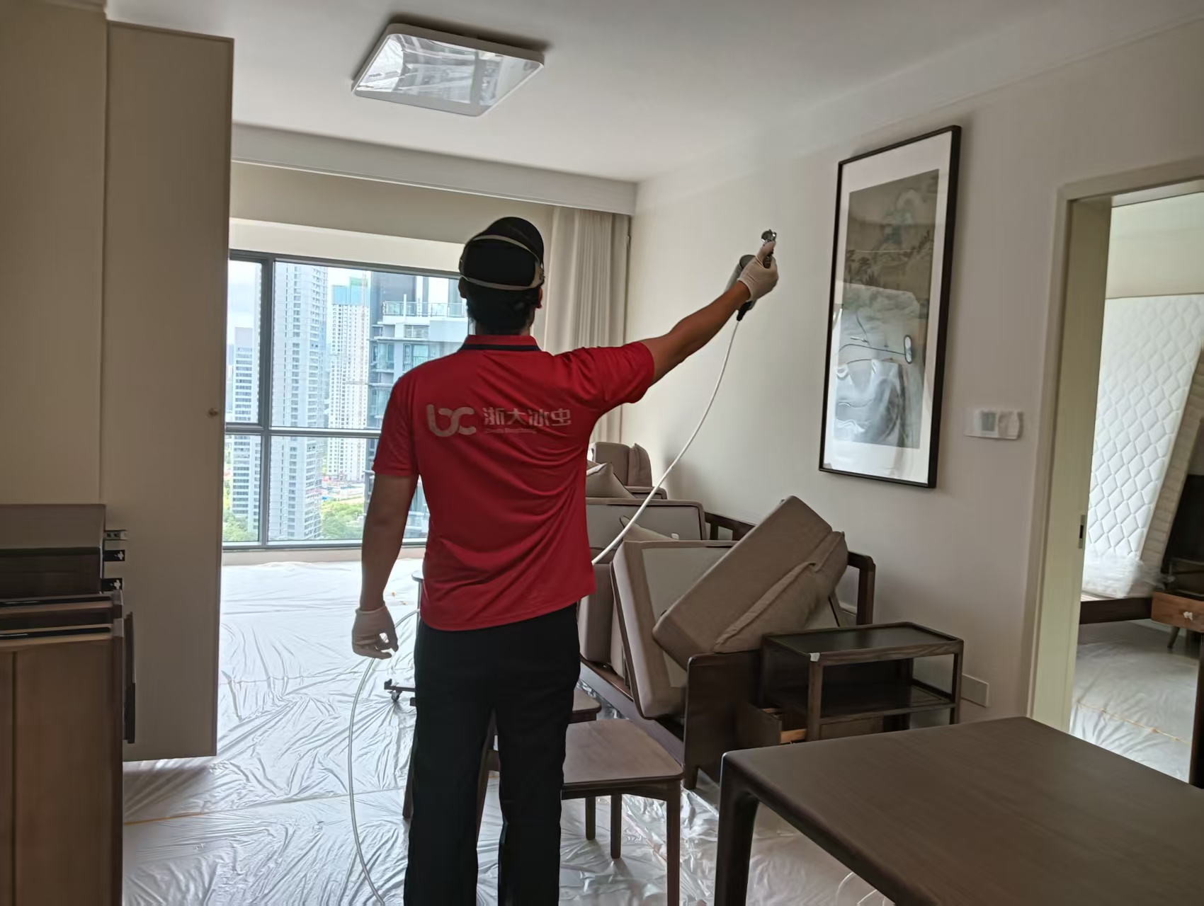 深圳酷暑闭窗开空调有何甲醛去除方法？